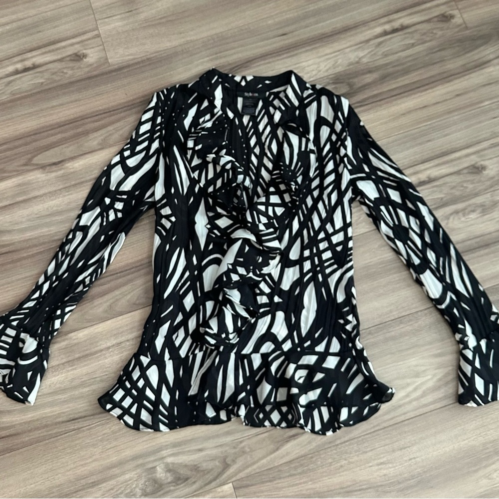 Style & Co. Black and White Patterned Blouse